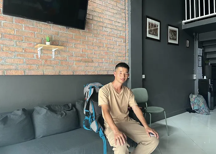Nomad Yard ข้าวสาร Apartment Bangkok