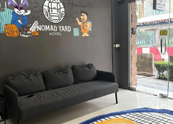 Apartment Nomad Yard ข้าวสาร